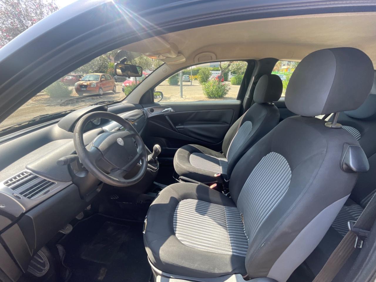 Lancia Ypsilon 1.3 MJT 90 CV Oro Giallo