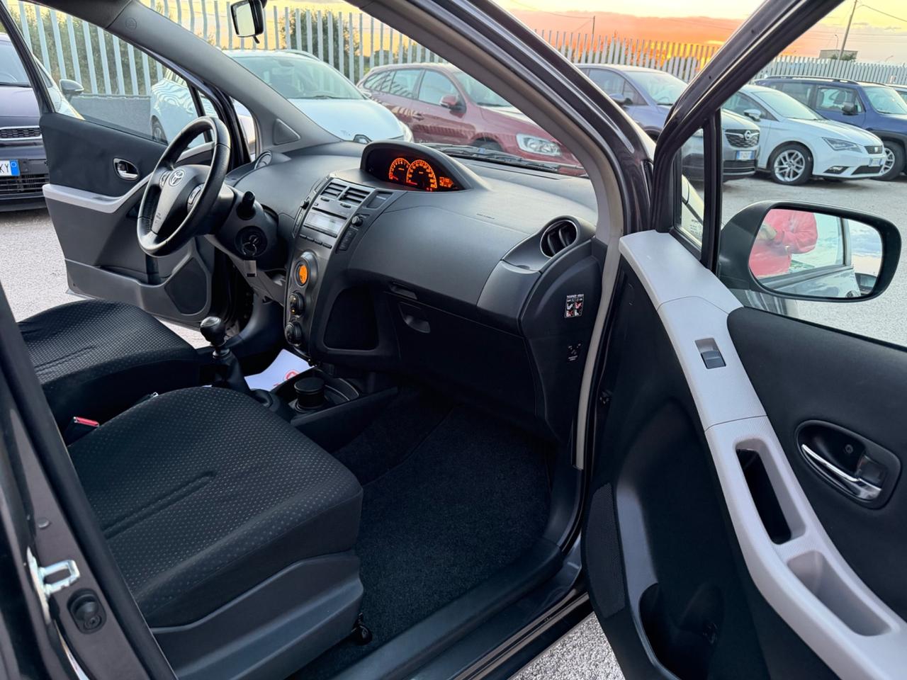 TOYOTA YARIS 1.3 SOL 5PORTE TAGLIANDATISSIMA MY11