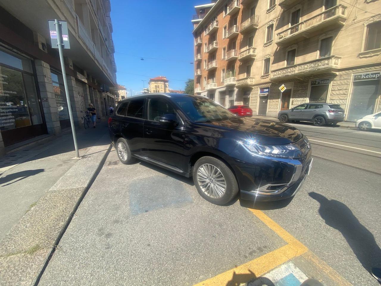 Mitsubishi Outlander 2.4 PHEV #50018
