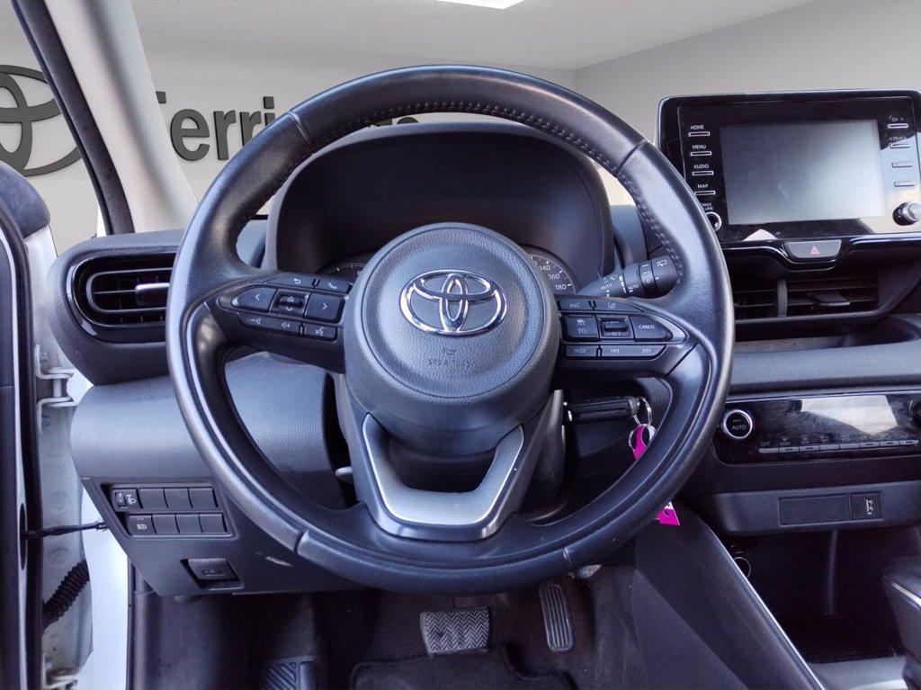 TOYOTA Yaris 1.5h active del 2023