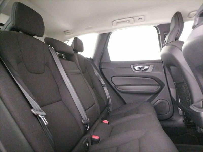 Volvo XC60 2.0 b4 Momentum auto