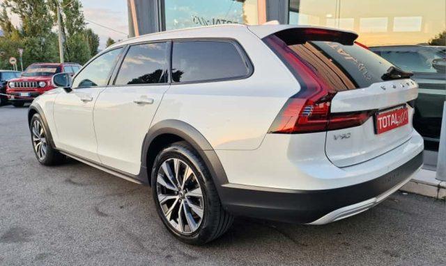 VOLVO V90 Cross Country B4 (d) AWD automatico Core IVA ESPOSTA