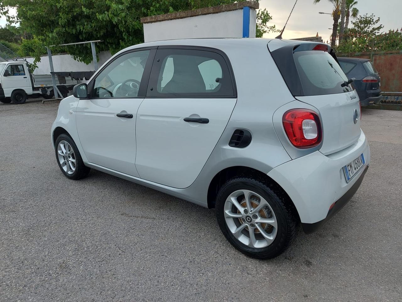 Smart Forfour 1.0 benz/71cv-km 44000-12/2017