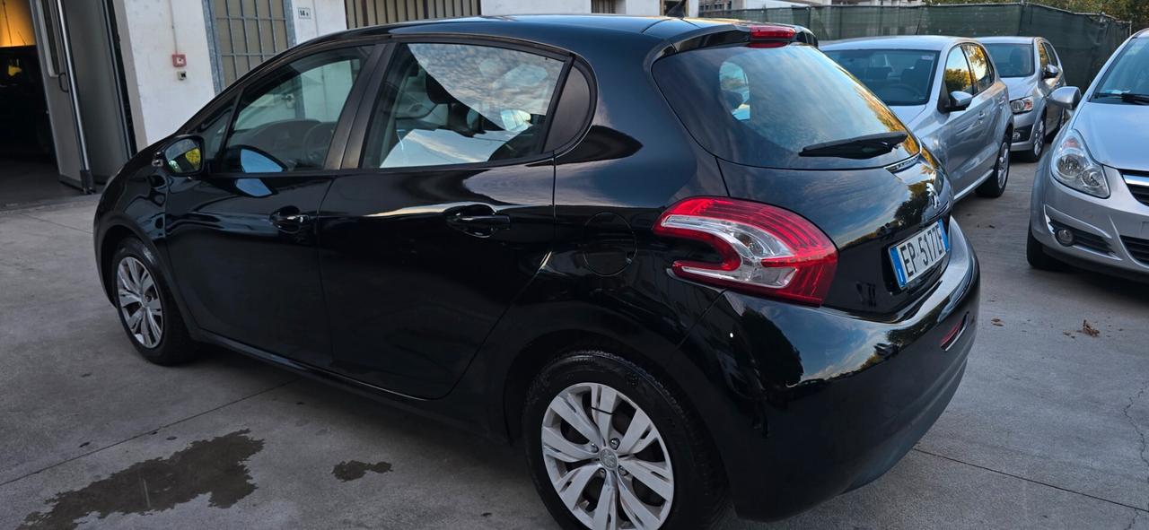 Peugeot 208 1.4 HDi 68 CV 5 porte Active