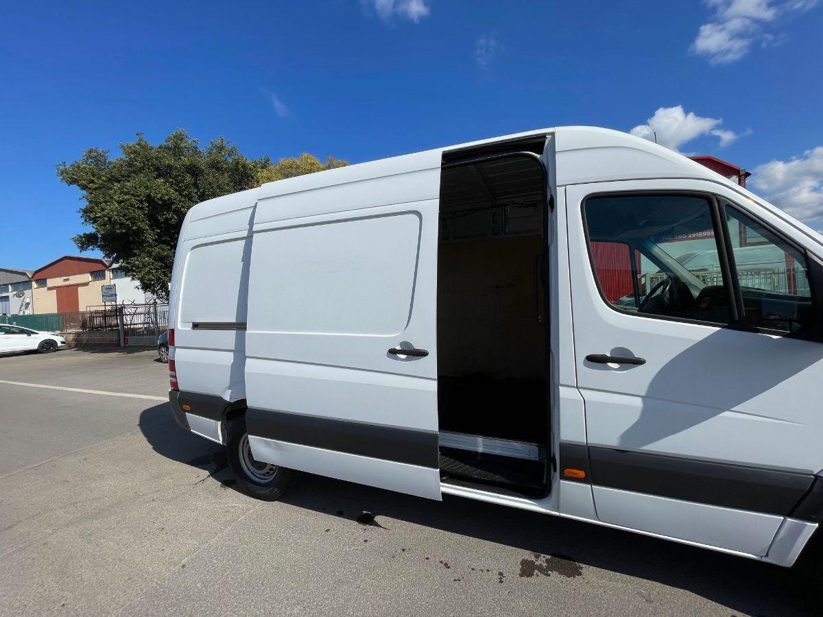 MERCEDES-BENZ SPRINTER 214CDI