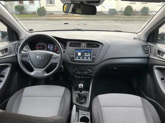 HYUNDAI i20 1.2 5 porte Connect