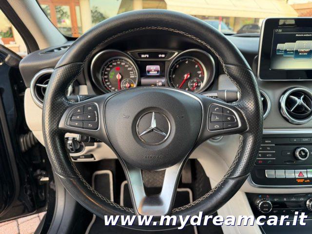 MERCEDES-BENZ GLA 200 d Automatic Sport