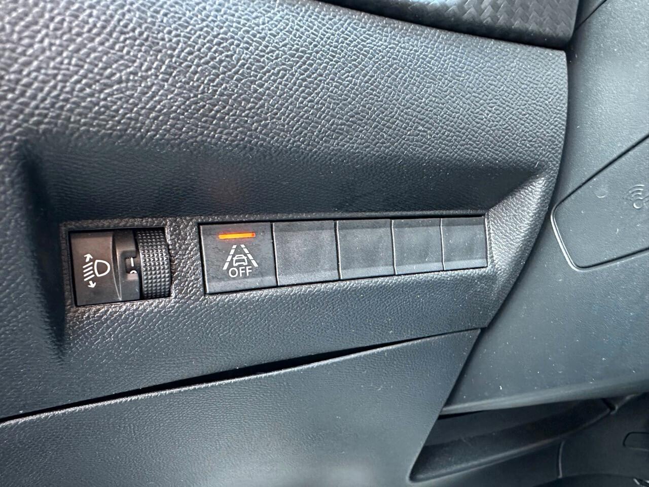 Peugeot 2008 BlueHDi 130 S&S EAT8 Allure