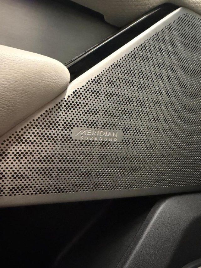 LAND ROVER Range Rover Velar 2.0D I4 240 CV R-Dynamic SE