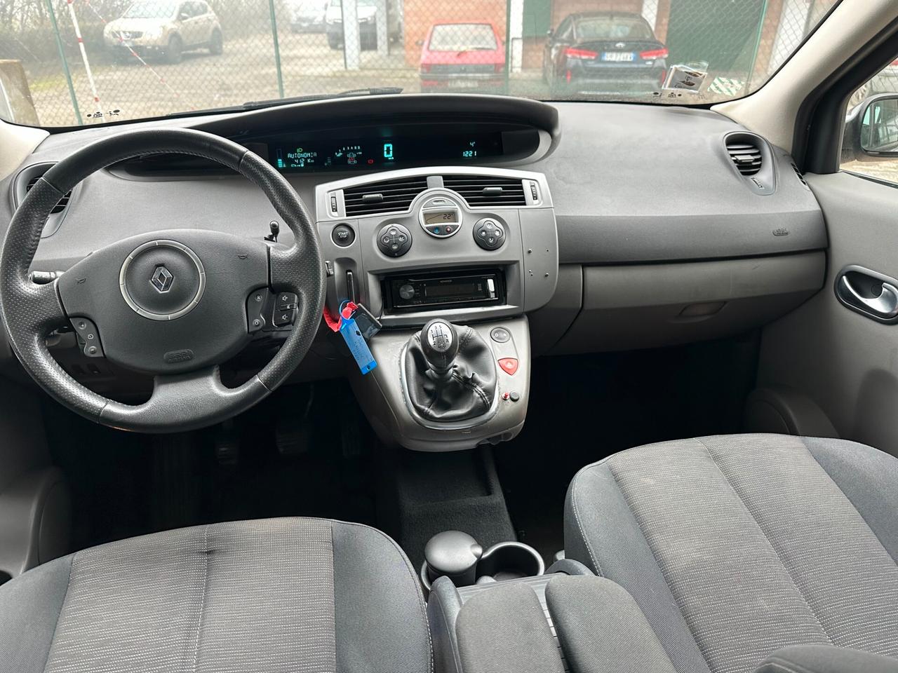 Renault Scenic 1.9 dCi/130CV (12 RATE)