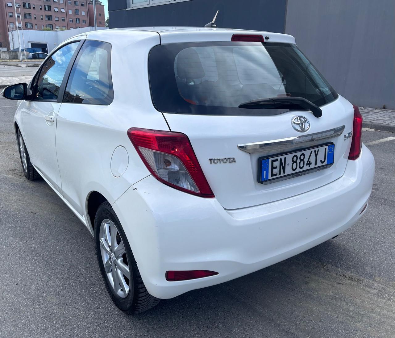 Toyota Yaris 1.0 3 porte Lounge
