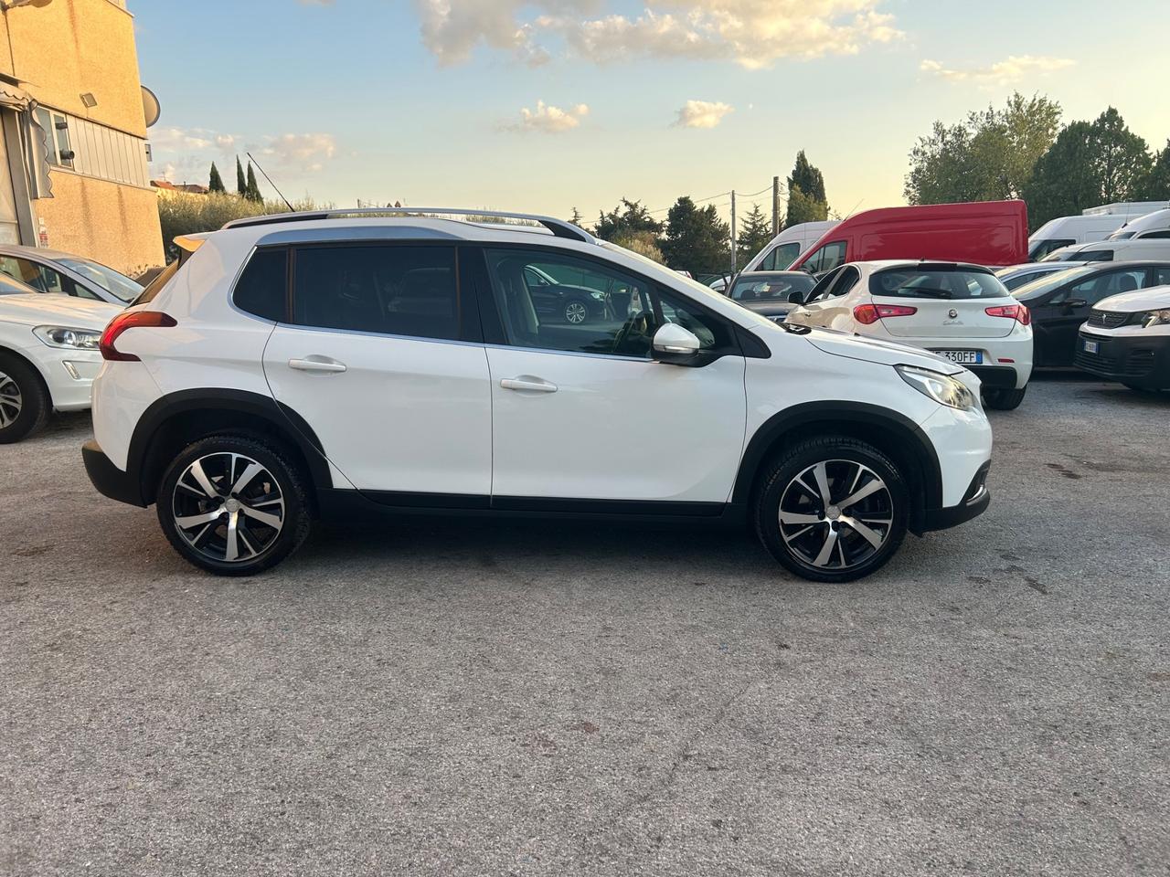 Peugeot 2008 BlueHDi 120 S&S Black Matt Euro6B