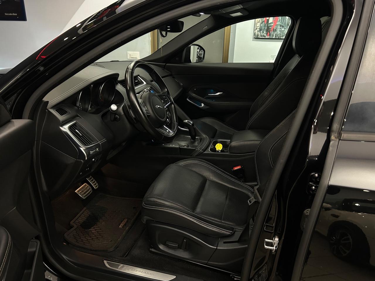 Jaguar E-Pace 2.0D 150 CV AWD aut. R-Dynamic HSE