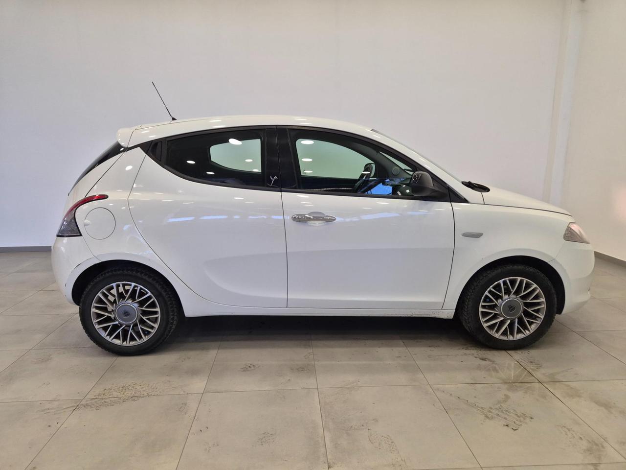 Lancia Ypsilon 5p 1.2 Silver 69cv - NEOPATENTATI - UNIPROPRIETARIO - Clima - Radio CD