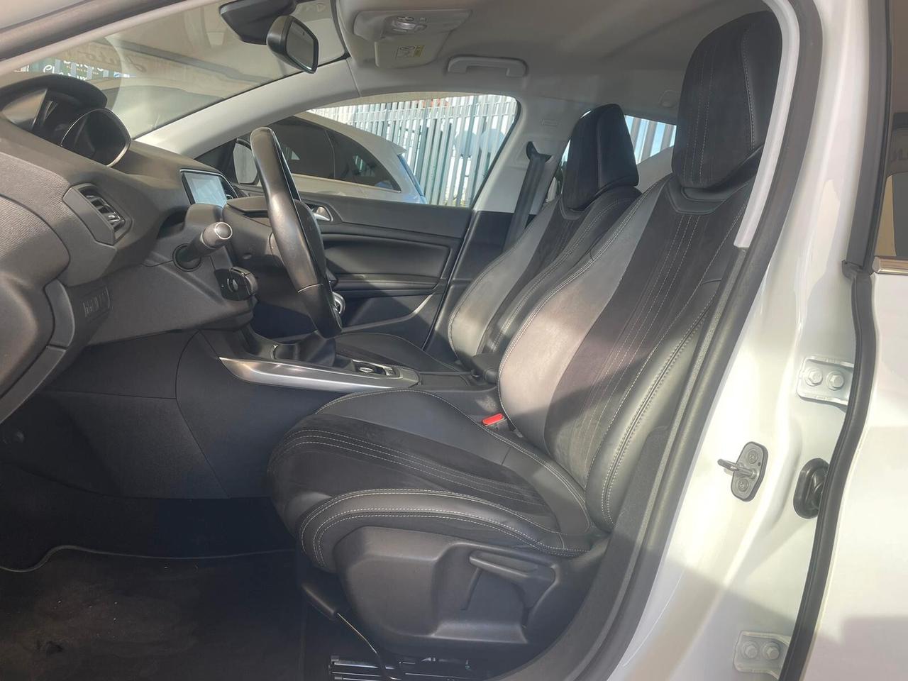Peugeot 308 BlueHDi 120 S&S SW Allure
