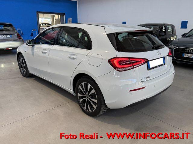 MERCEDES-BENZ A 250 e EQ-Power Business Extra -