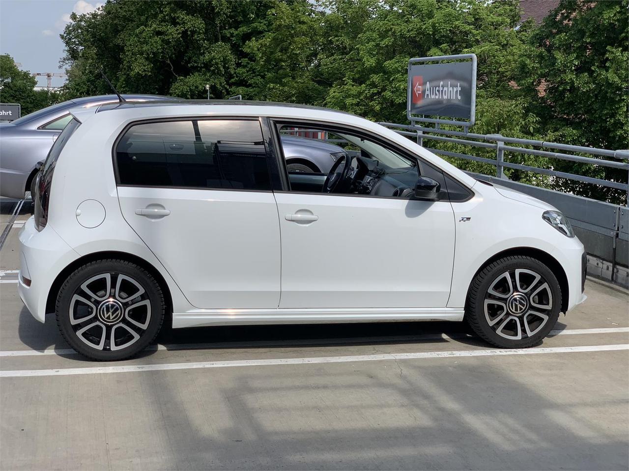 VOLKSWAGEN up! R-Line