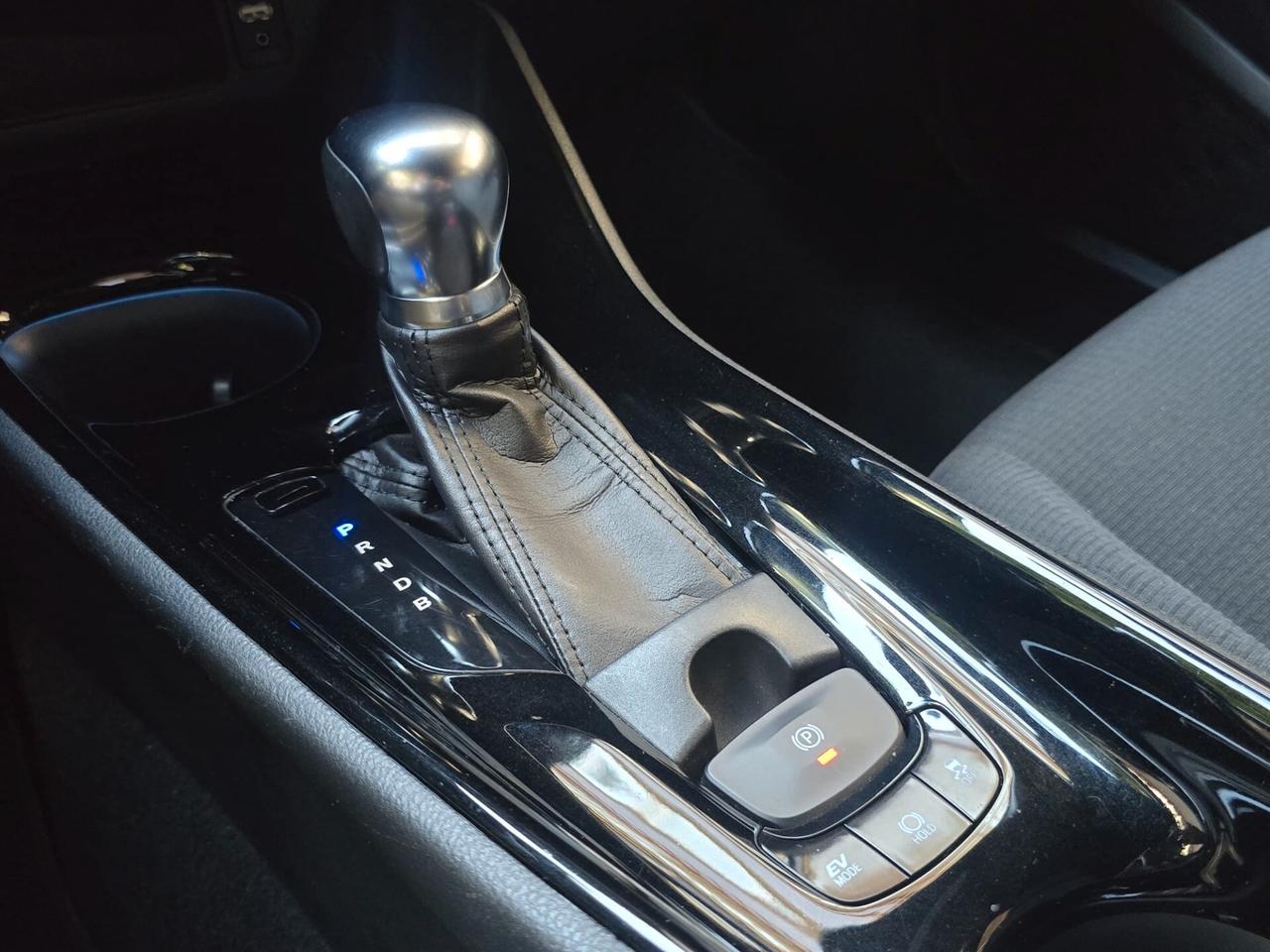 Toyota C-HR 1.8 Hybrid E-CVT Trend - UNICO PROPRIETARIO