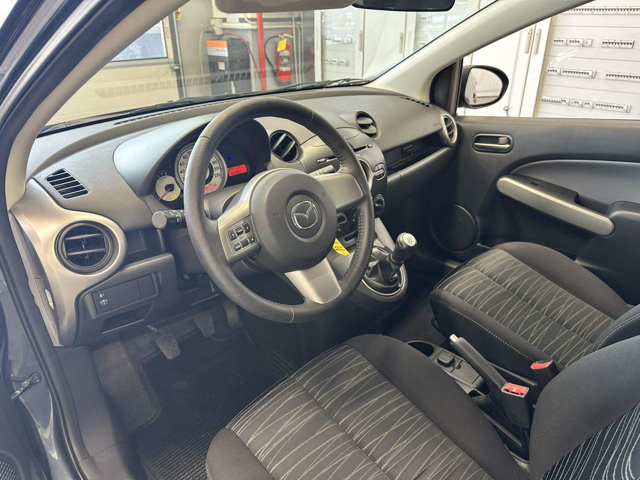 Mazda 2 5p 1.3 Easy c/clima 75cv