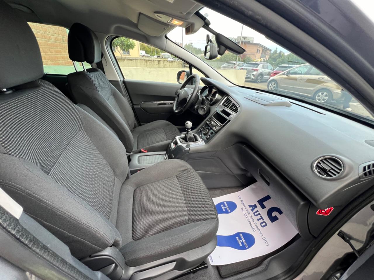 Peugeot 5008 1.6 HDi 115CV Access