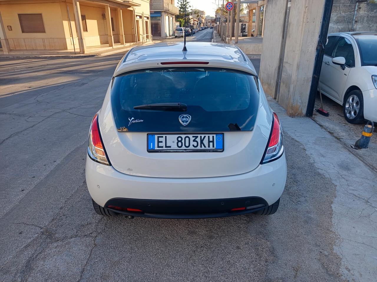 Lancia Ypsilon 1.2 69 CV 5 porte