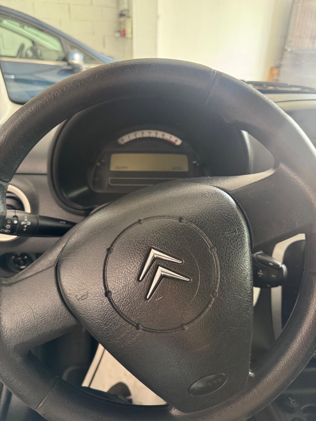 Citroen C3 1.1 airdream Gold by Pinko