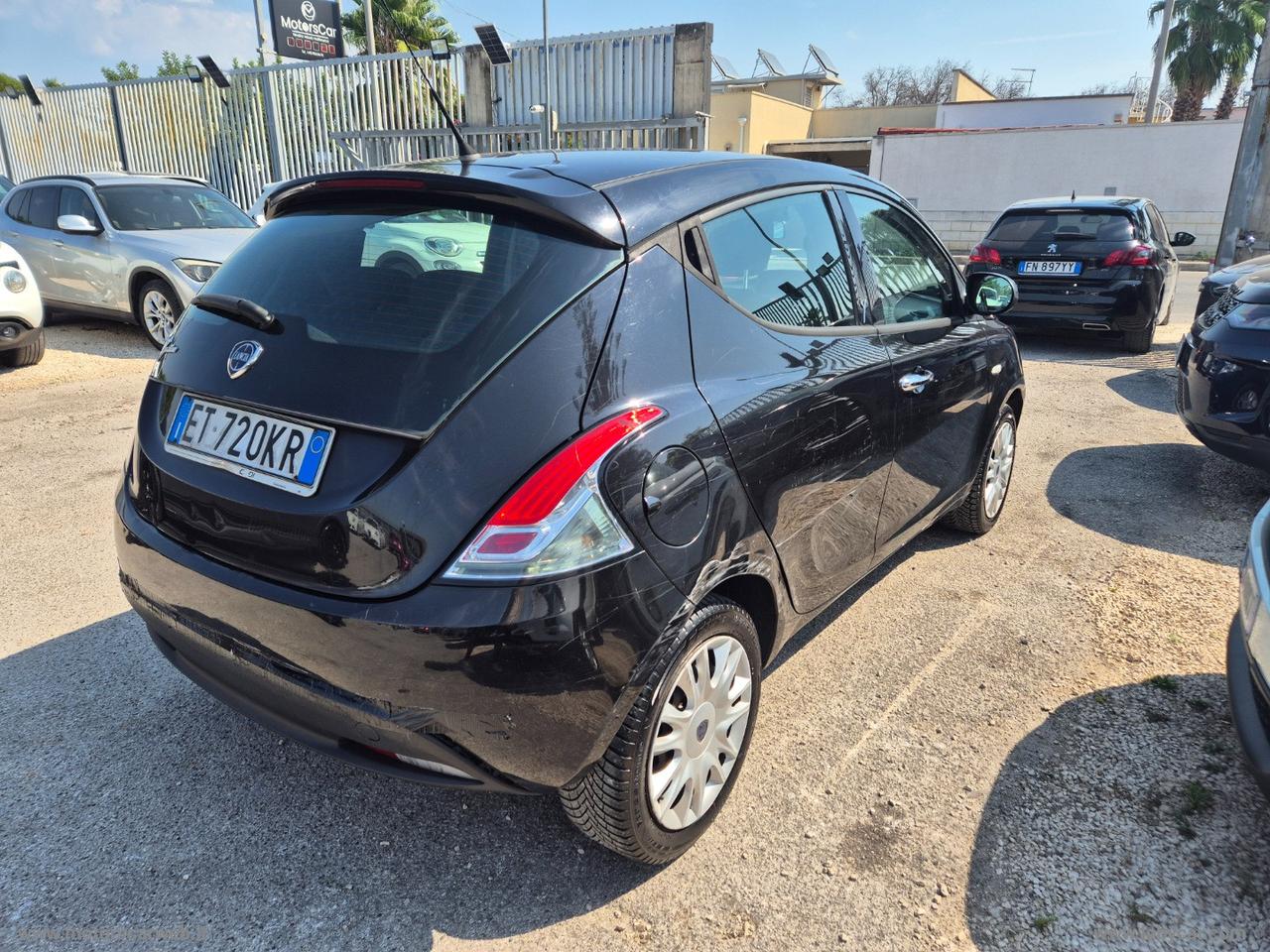 LANCIA Ypsilon 1.2 69 CV 5p. S&S Silver