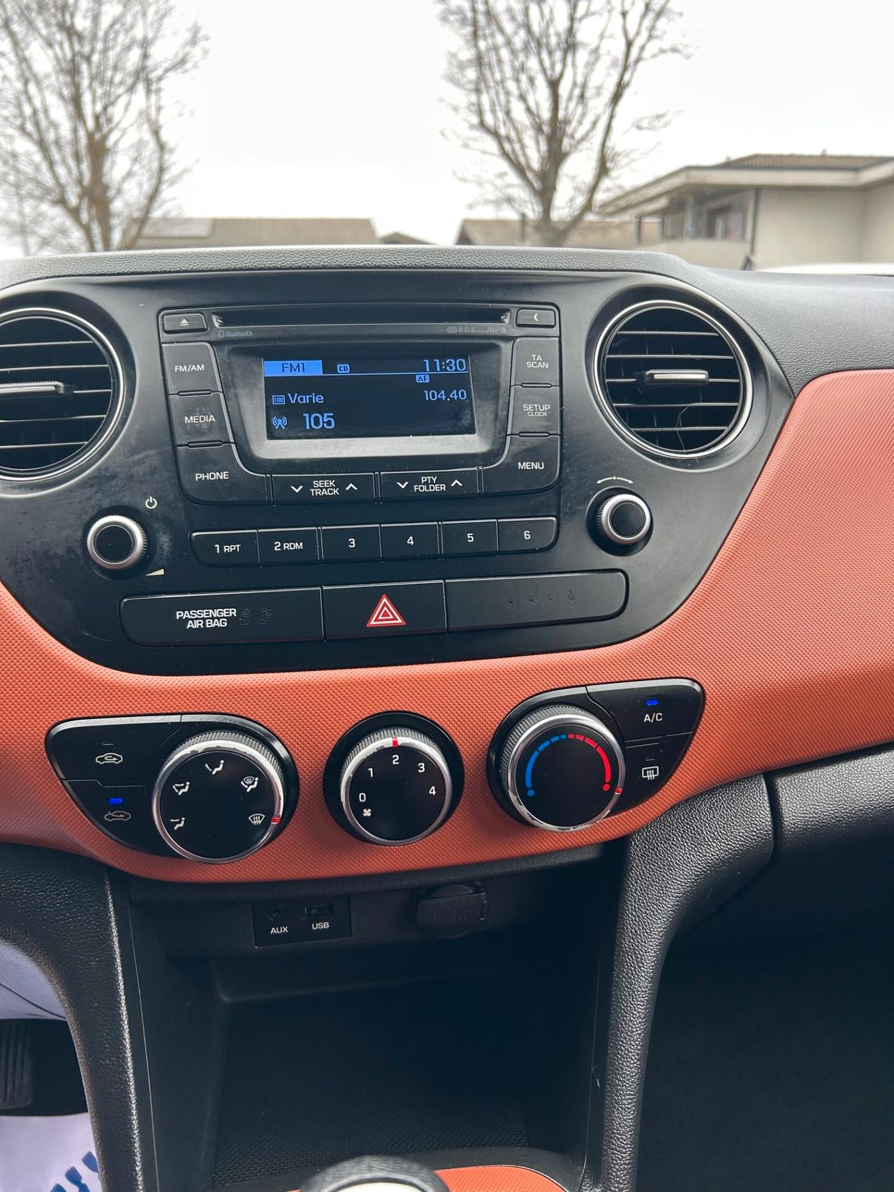 Hyundai i10 1.0 5p UNIPROPR. - NEOPATENTATI