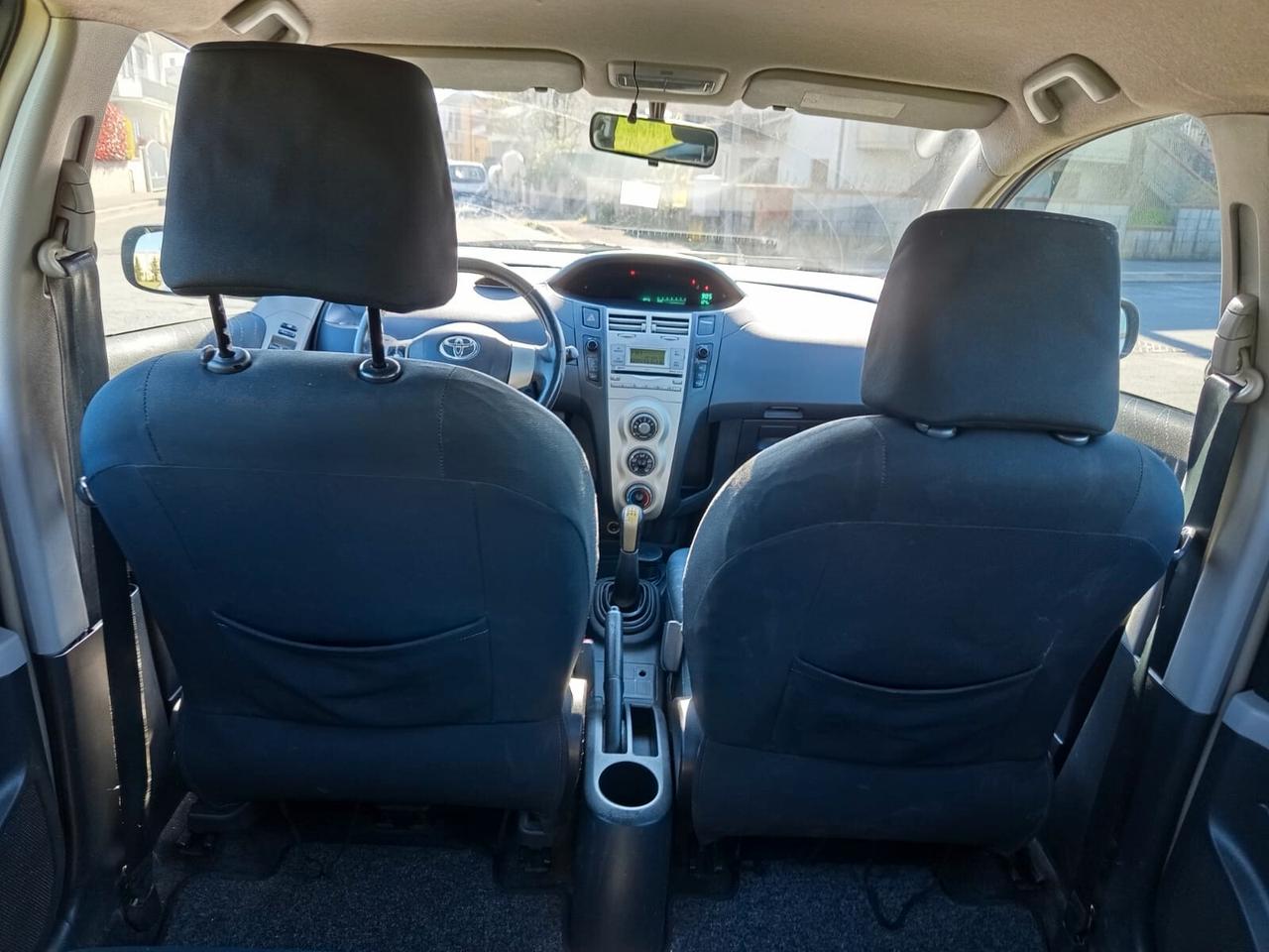 Toyota Yaris 1.0 5 porte Sol