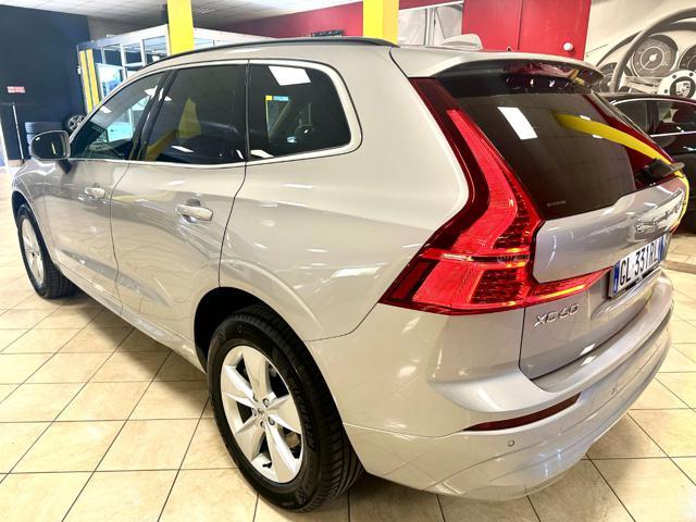 VOLVO XC60 B4 automatico FULL LED NAVI APPLE CAR 30.000 KM