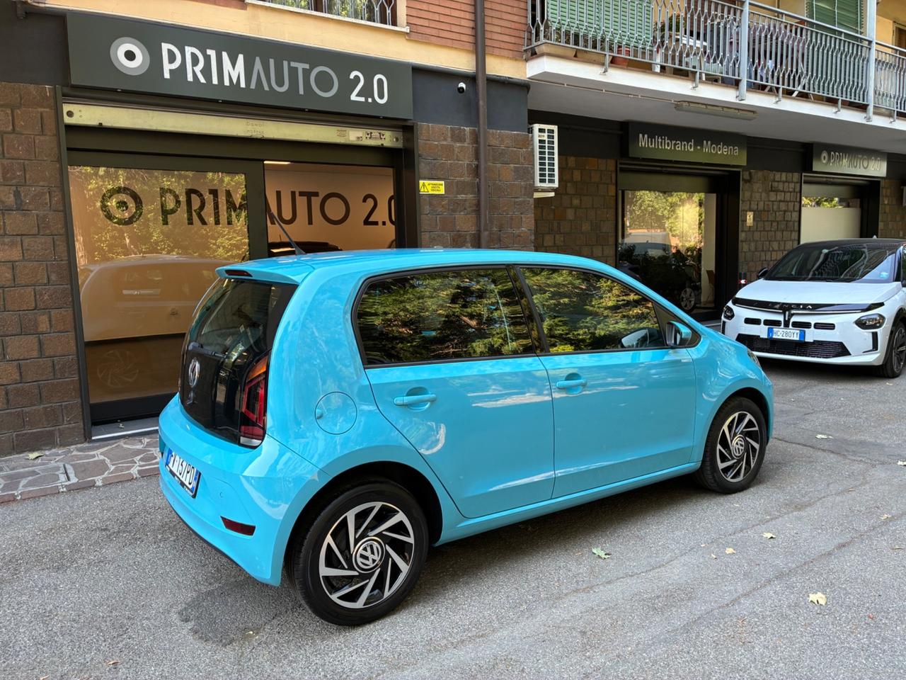 Volkswagen up! 1.0 5p. High up!