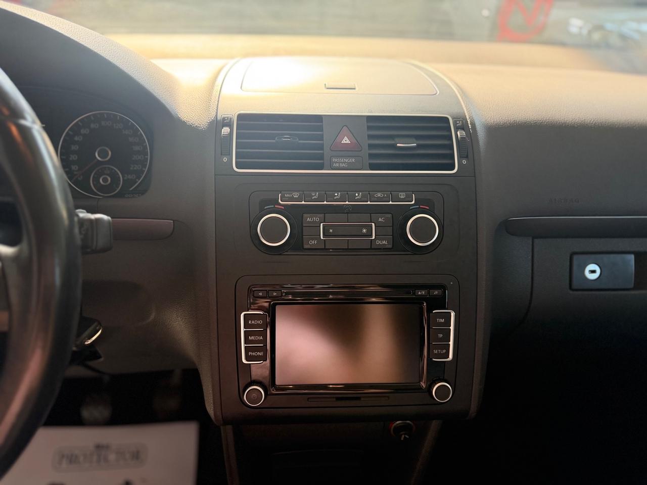 Volkswagen Touran 1.6 TDI Trendline NEOPATENTATI