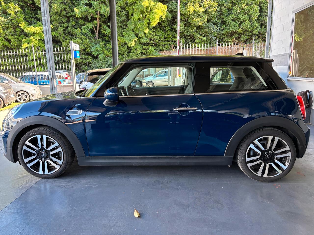 Mini Mini 1.5 One Baker Street