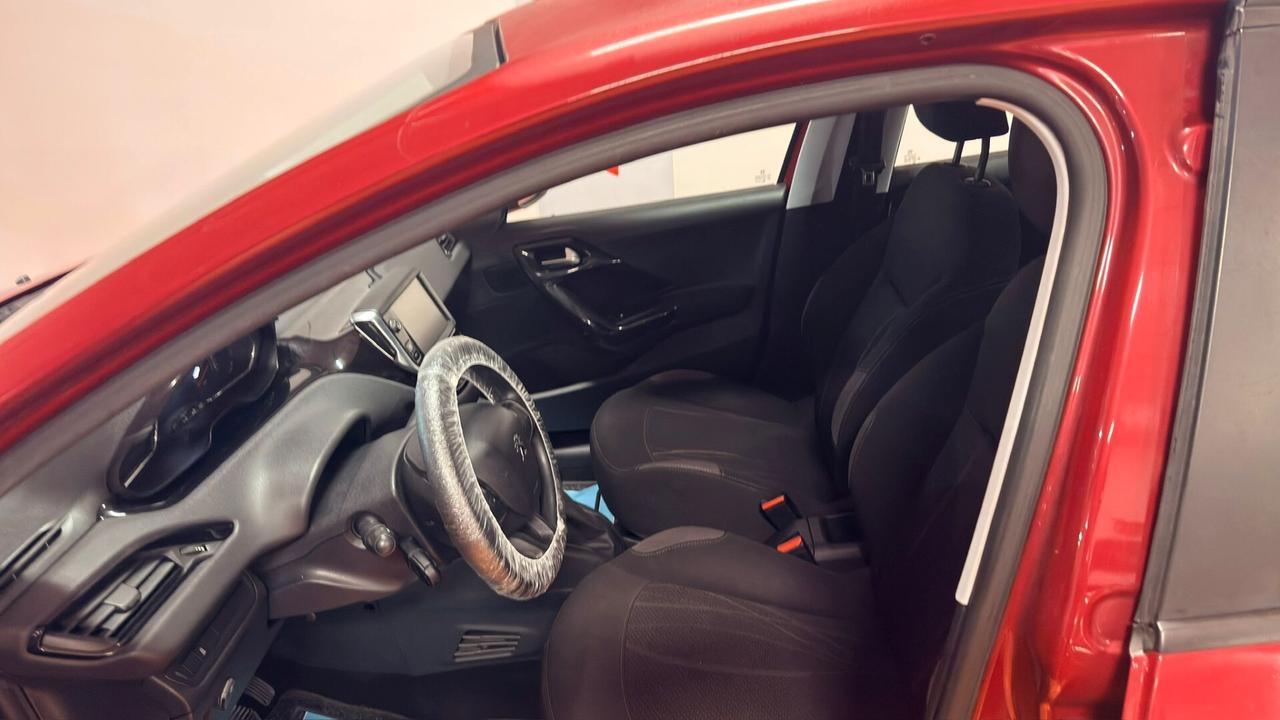Peugeot 208 1.2 VTi 82 CV 5 porte Allure
