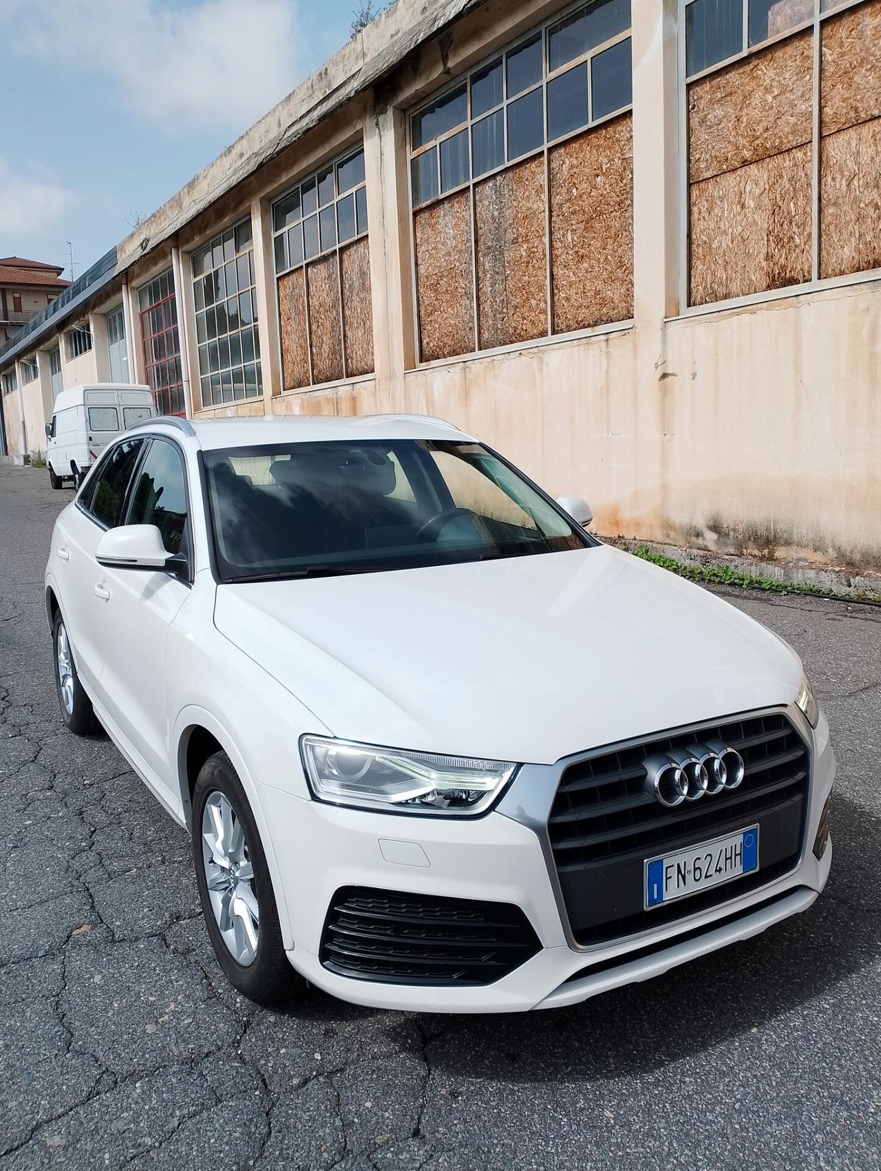 Audi Q3 2.0 TDI 120 CV Sport