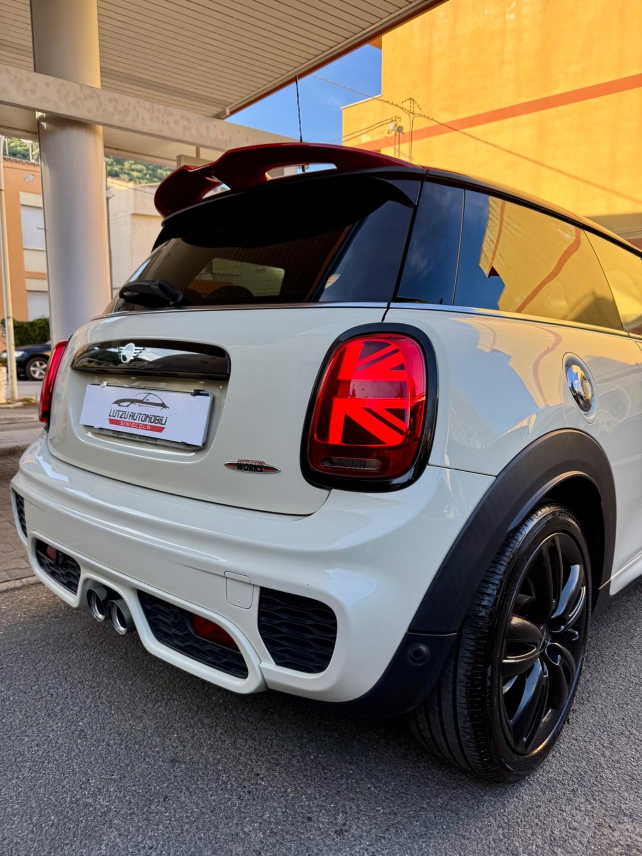 Mini F56 2.0 John Cooper Works Pro 231cv Auto 3p