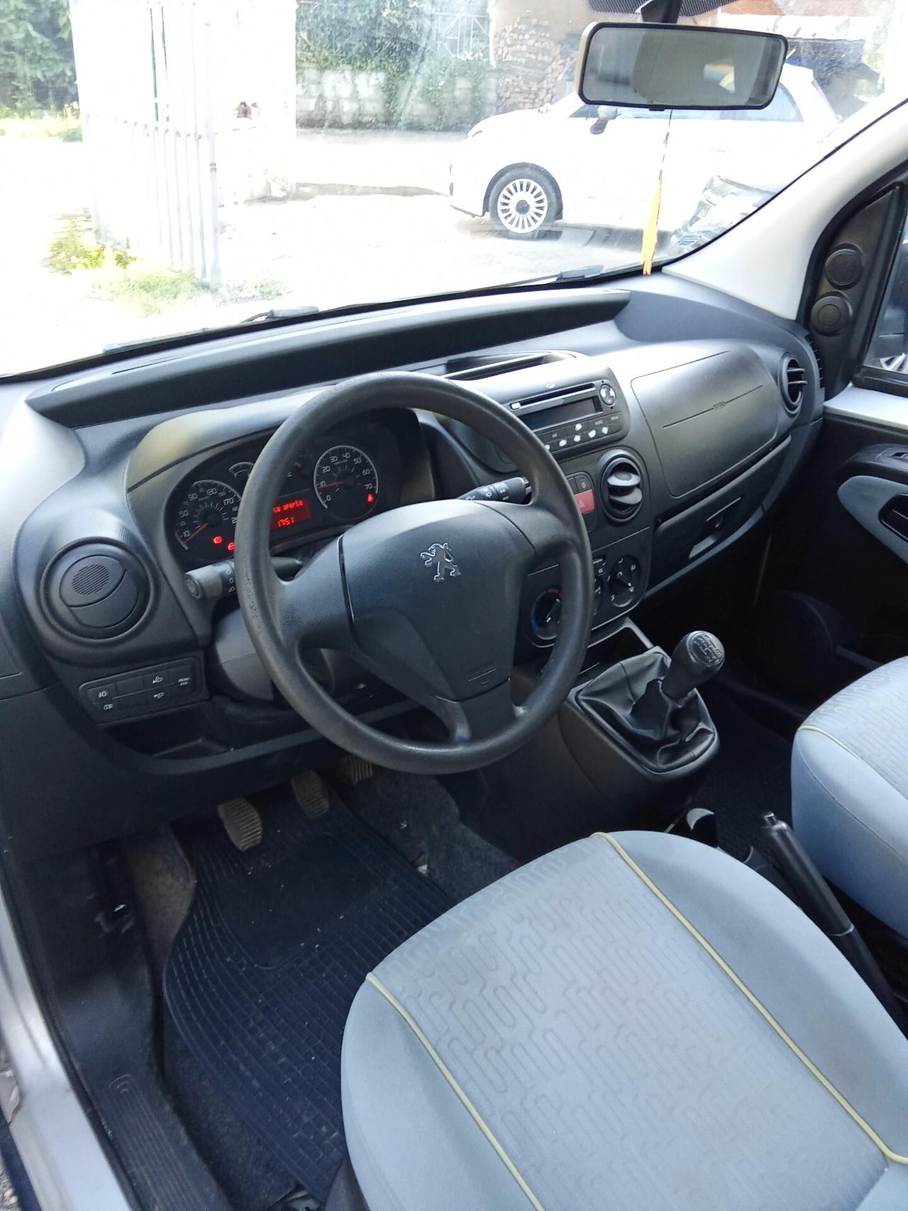 Peugeot Bipper 1.3 HDi 75 FAP Outdoor 011