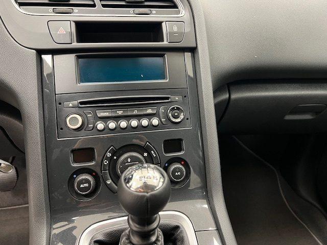 PEUGEOT 5008 I - 1.6 hdi 8v Active 115cv