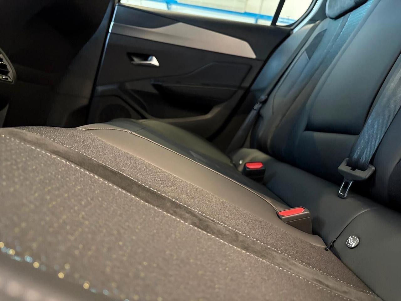 Peugeot 308 GT motore elettrico (54 kWh) 156 CV SPOTICAR
