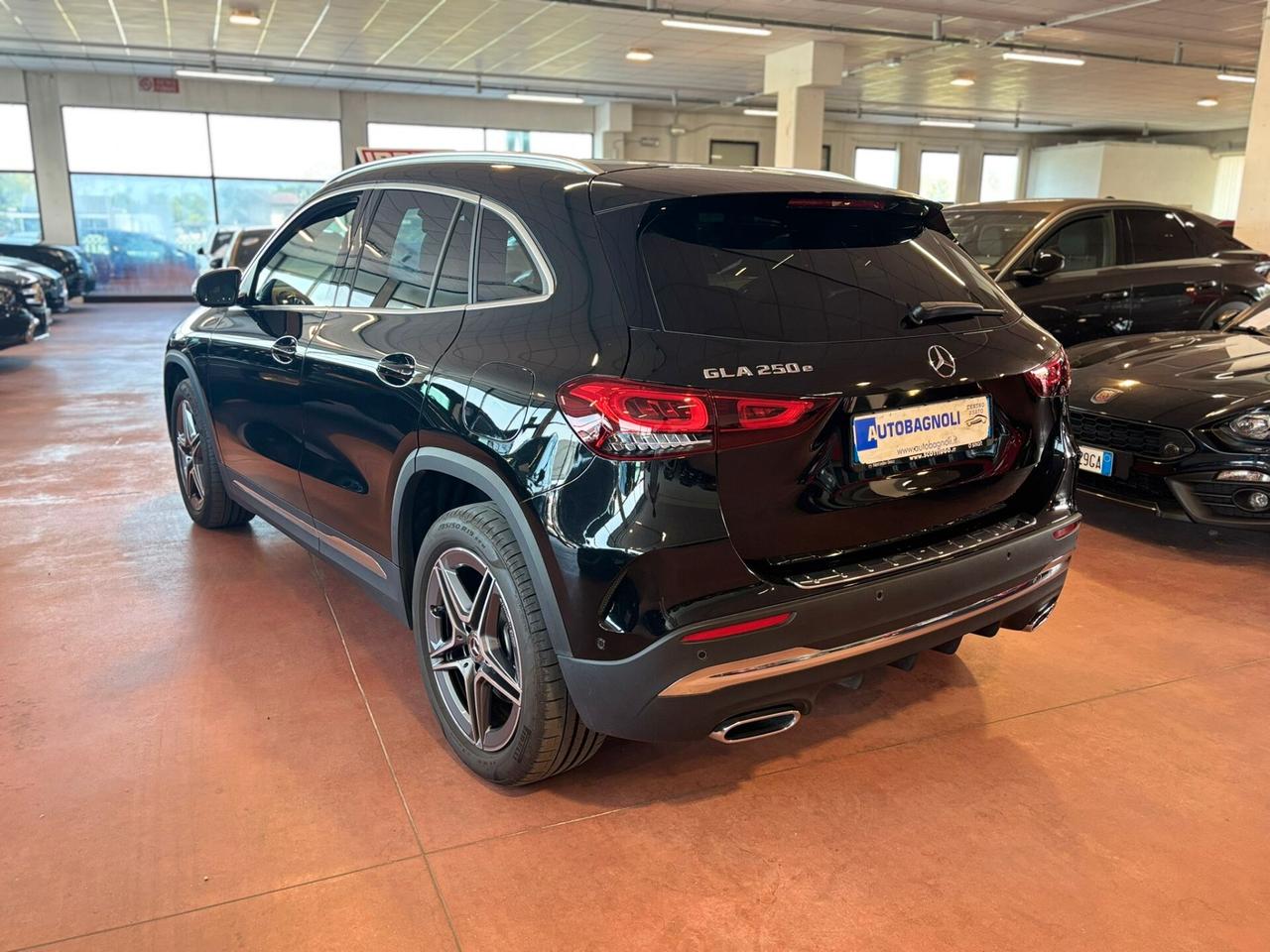 Mercedes-benz GLA 250 e PREMIUM hybrid EQ 19000 KM