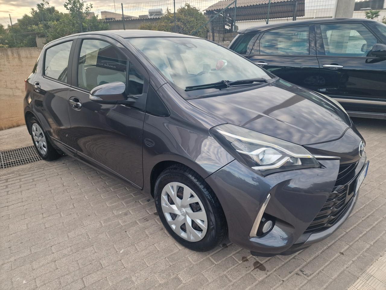 Toyota Yaris 1.0 5 porte Active