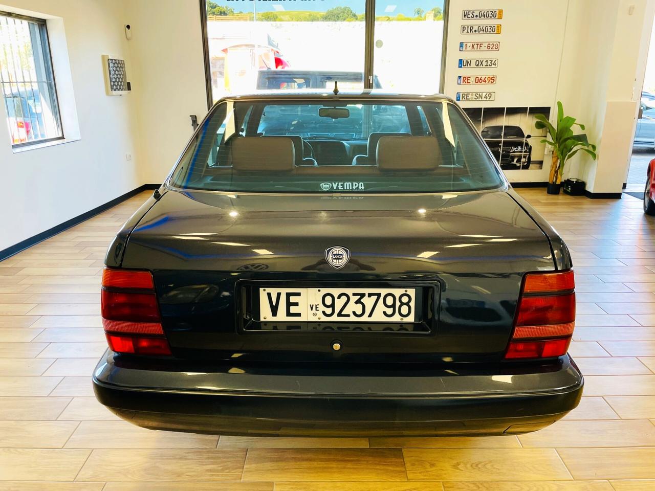 Lancia Thema 16V LS