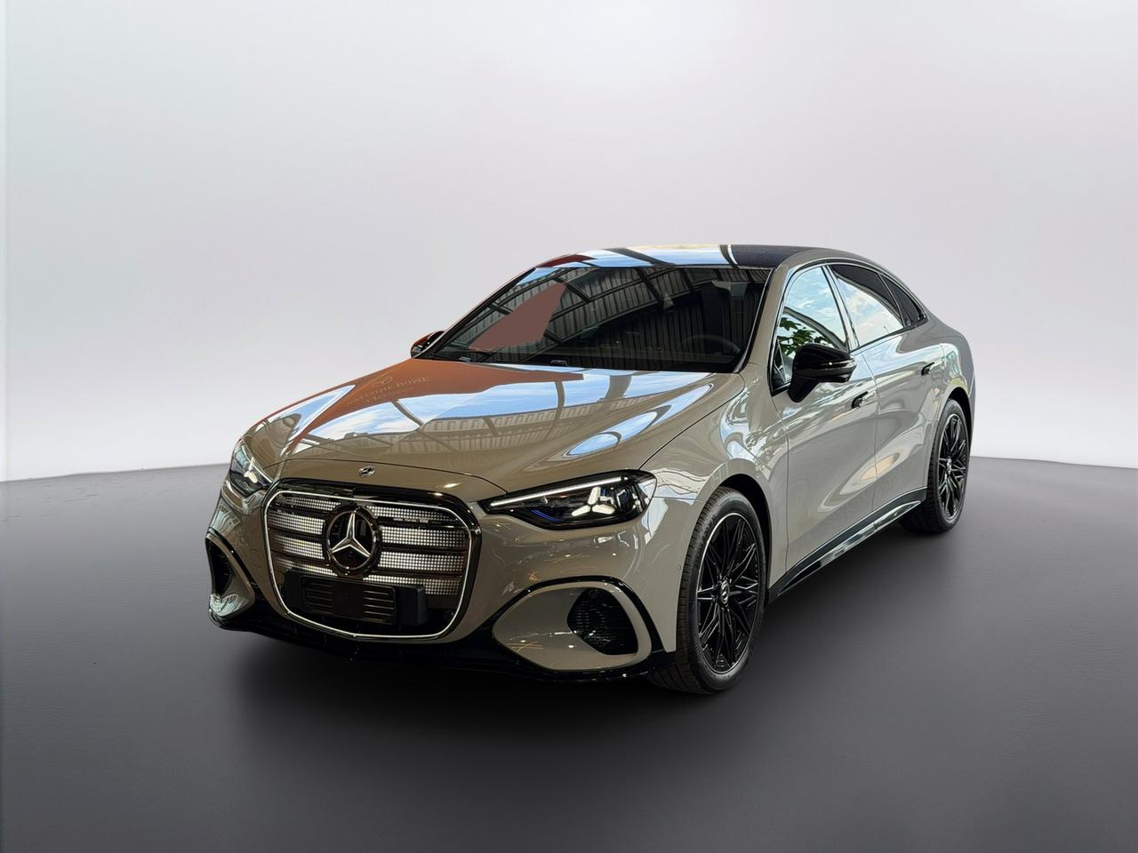 Mercedes-Benz C 400 4MATIC con tecnologia EQ