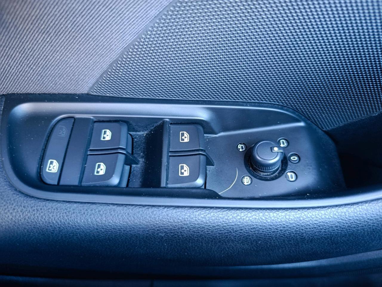 AUDI A3 1.6 TDI 116 CV Design KM 90.000 LED/NAV/SEDILI RISCALDATI