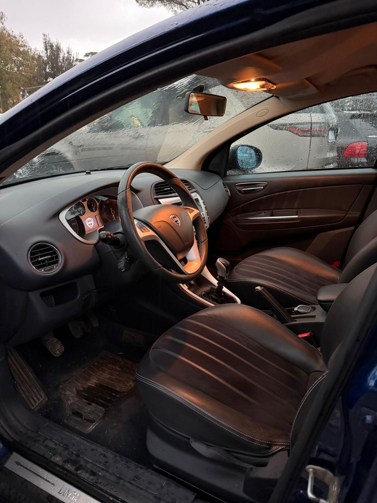 Lancia Delta 1.6 MJT DPF Platino