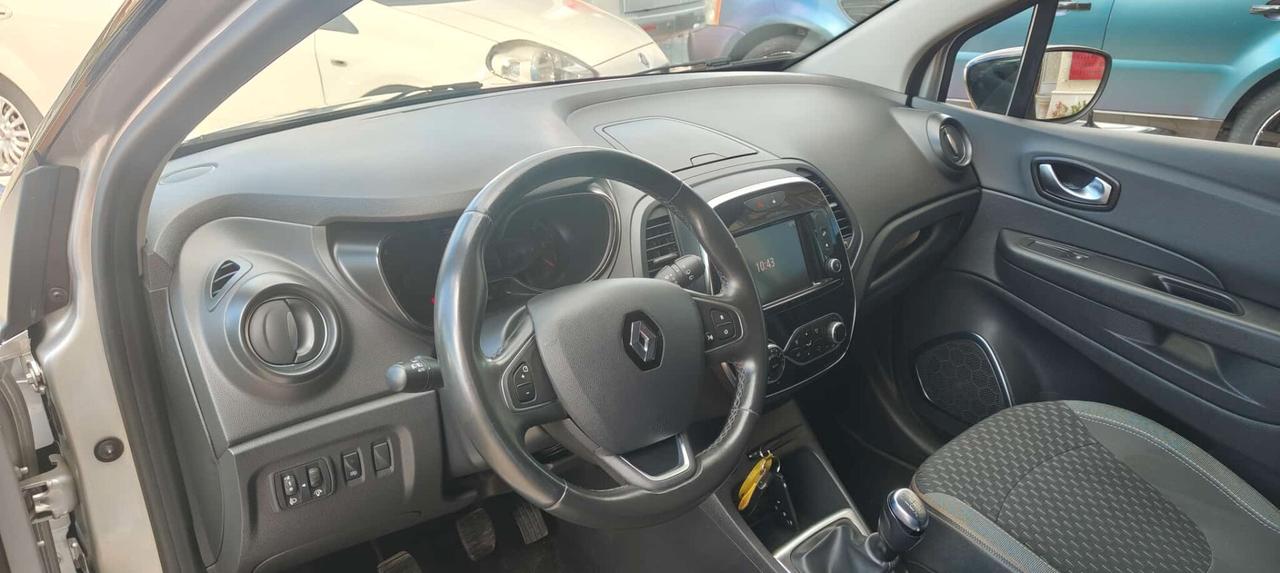 Renault Captur dCi 8V 90 CV EDC Sport Edition