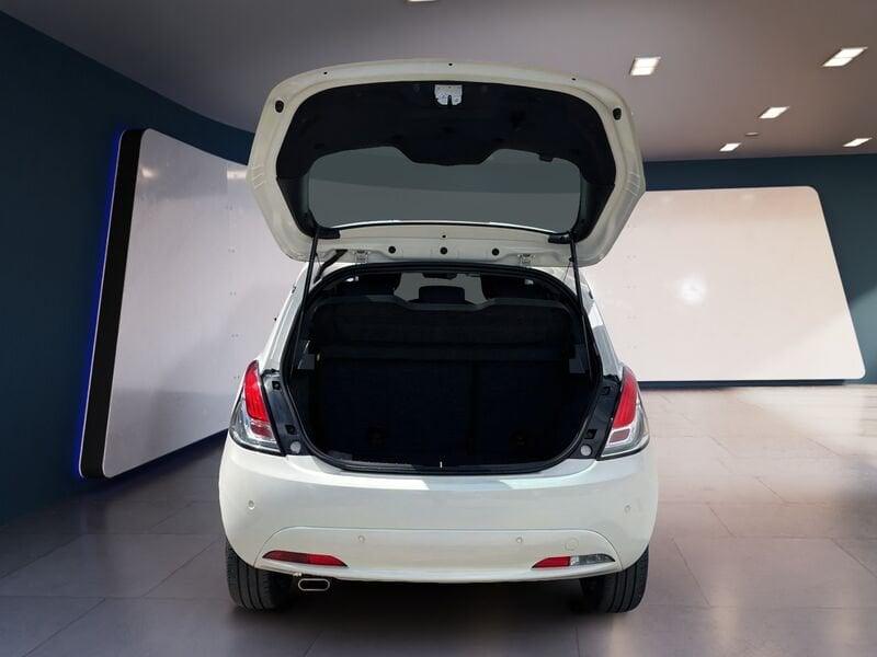 Lancia Ypsilon III 2021 1.0 firefly hybrid Gold Plus s&s 70cv 5p.ti
