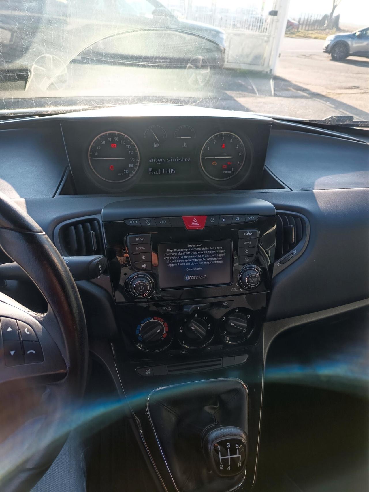 Lancia Ypsilon 1.2 69 CV 5 porte GPL Ecochic Gold