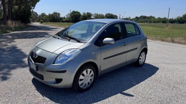 Toyota Yaris 1.0 5 porte Sol