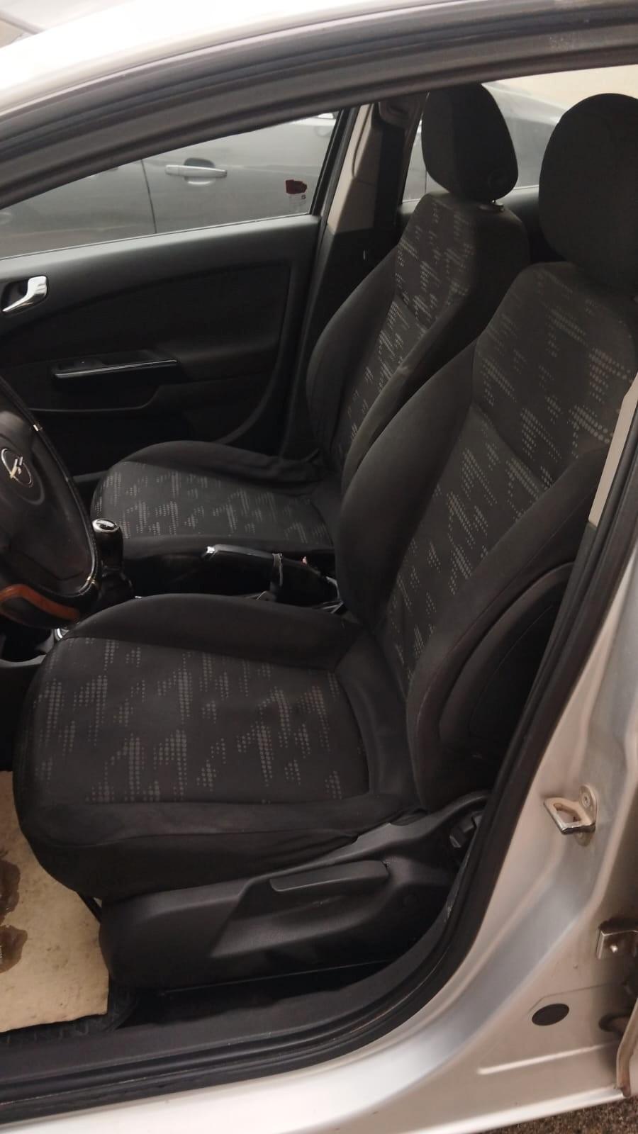 Opel Corsa 1.2 5 porte Cosmo